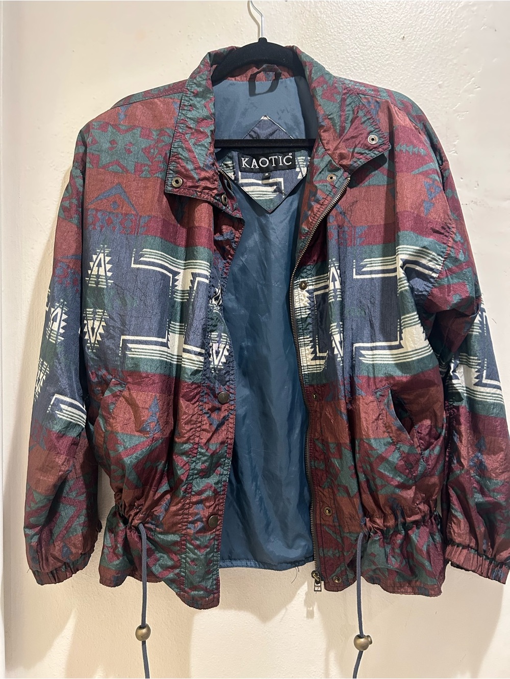 Kaotic Women Patterned Windbreaker Jacket in Burgundy & Teal